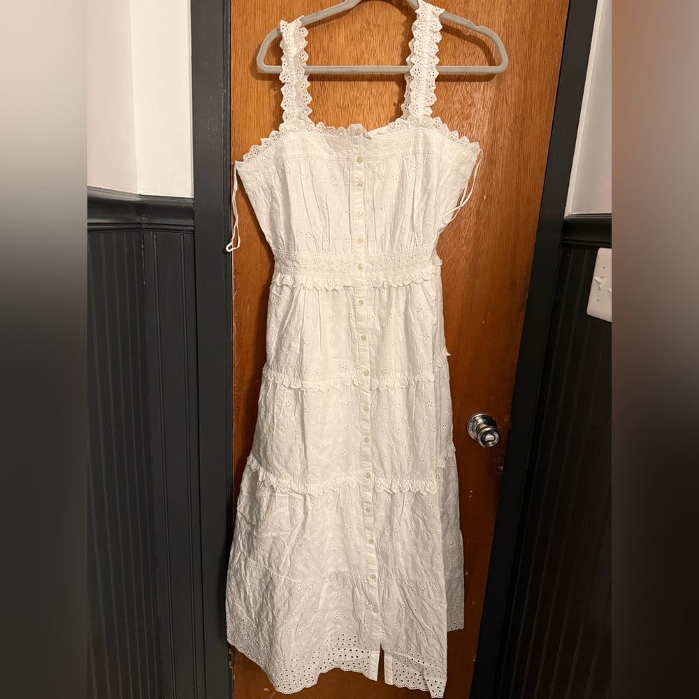 Doen Gap White Eyelet Midi Dress with Tiered Skirt - Picture 2 of 5